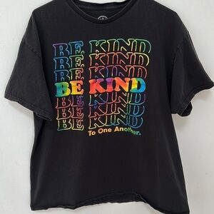 The Dom Be Kind Graphic T-Shirt Size XL